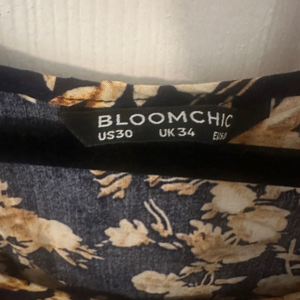 BloomChic Navy and Yellow Floral Blouse - Picture 4 of 5